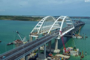Автомобильное движение по Крымскому мосту запустят 16 мая