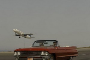 Ани Лорак сняла «Сумасшедшую» на взлетно-посадочной полосе на Крите (Видео)
