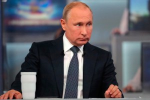 Во время прямой линии президент России Владимир Путин заявил о снижении цен на нефтяное топливо в стране.