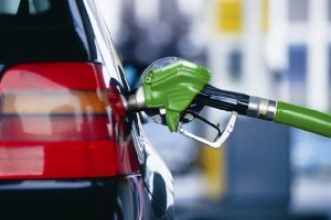 Вице-премьер по промышленности и энергетике Дмитрий Козак заявил, что правительство не допустит двукратного роста цен на бензин. 