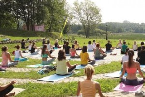 23 июня в Астрахани пройдет Международный день йоги.