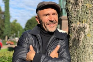 ШНУРОВ ОБВИНИЛ ЛЮБИМУЮ ЖЕНЩИНУ В ОБМАНЕ