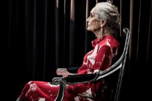 90-летняя Дафни Селф не хочет уходить на покой: как сейчас выглядит самая старая супермодель