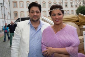 Анна Нетребко и ее муж отменили концерты из-за болезни  
