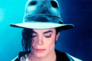 Знакомая Майкла Джексона назвала причину смены цвета кожи поп-короля