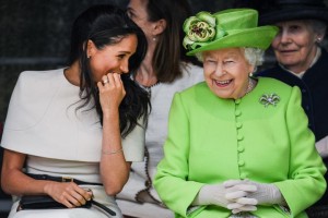 НЕ ВСЕ ТАК ПРОСТО: ПОЧЕМУ НА САМОМ ДЕЛЕ ЕЛИЗАВЕТА II ПРИНЯЛА МЕГАН МАРКЛ В КОРОЛЕВСКУЮ СЕМЬЮ