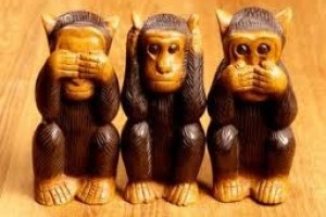 Три мудрые обезьяны для тысяч неумных людей