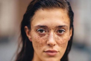 Маэва Джиани Маршалл: французская модель сделавшая недостаток внешности изюминкой