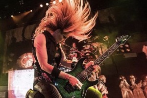 Nita Strauss.....................БРАВО !!!!!!!!!!!!!!!!!!!!!!!!