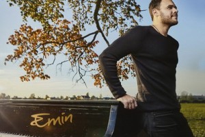 Эмин снял новый клип о любви и смерти