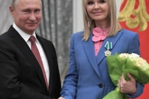 Владимир Путин наградил Валерию орденом