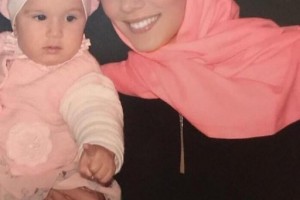 Анна Седокова поздравила дочь Алину с 14-летием и извинилась за детское фото