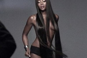 Наоми Кэмпбелл снялась топлесс в косметике NARS