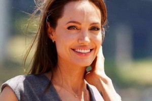 Анджелина Джоли спродюсирует детское новостное шоу для BBC