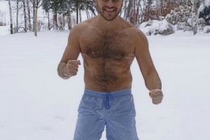 Эмин Агаларов чуть не утонул во время катания на снегоходе