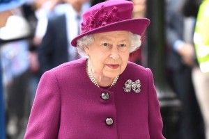БЕРЕТ ПРИМЕР С МЕГАН МАРКЛ? ЕЛИЗАВЕТА II НАРУШИЛА КОРОЛЕВСКИЙ ПРОТОКОЛ