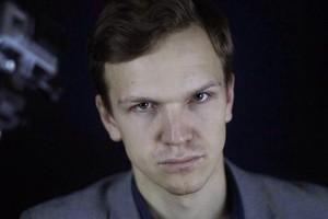 Дмитрий Ларин представил клип к новой композиции «Мало значишь».