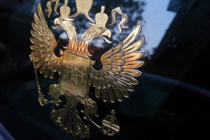 В России штрафы за оскорбление госсимволов составят до 300 тысяч рублей