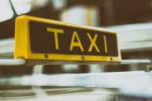Россияне хотели бы видеть за рулем такси Тимати, Егора Крида и Ольгу Бузову