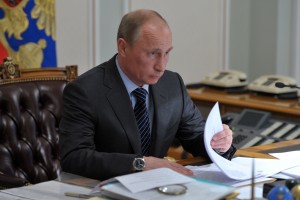 Путин утвердил список критериев эффективности губернаторов
