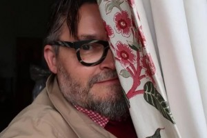 Александр Васильев немного похулиганил прочтя неприличные стихи по-французски