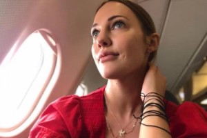 От роковой бестии до женственной простушки: новые образы Мерьем Узерли