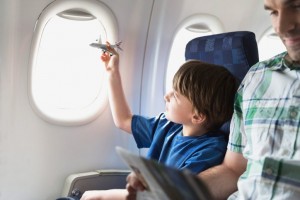 В Госдуме хотят запретить рассаживать детей и родителей в самолетах