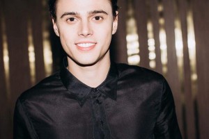 Alekseev показал в клипе «Целуй» новый имидж