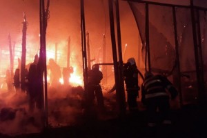 Ночью в Трусовском районе произошел крупный пожар