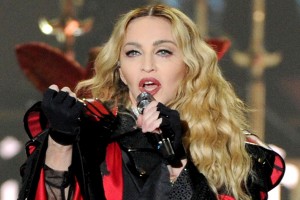 Мадонна выпустила клип с призывом изменить законы США