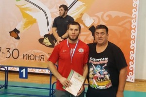 Астраханский борец завоевал бронзу на Чемпионате России по борьбе на поясах