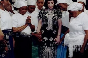 Мадонна спела национальную музыку Кабо-Верде 