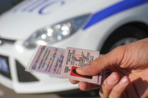 Жители Приволжского района смогут заменить водительское удостоверение