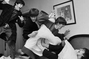 Фотографии Beatles и Шварценеггера авторства Гарри Бенсона покажут в Москве