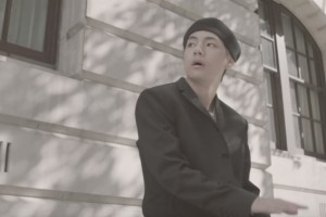 Музыкант из BTS Ким Тхэ Хё снял клип на английском языке