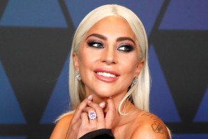 Хит Леди Гаги Shallow могут признать лучшим саундреком