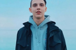 “Его можно слушать бесконечно”: Тима Белорусских презентовал новый трек “Найду тебя”