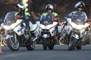 Волгоградские полицейские начнут охоту на астраханских байкеров-нарушителей