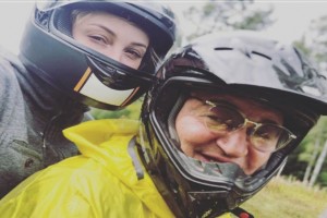 Дмитрий Дибров с женой влетели на мотоцикле в дерево. Что известно о состоянии звездной пары