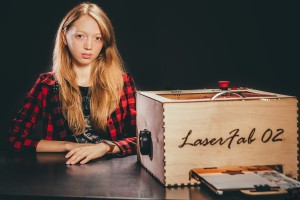 Астраханская студентка создала лазерный станок