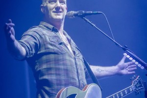 Desert Sessions Джоша Омма выпустил альбом с Билли Гиббонсом и Мэттом Берри