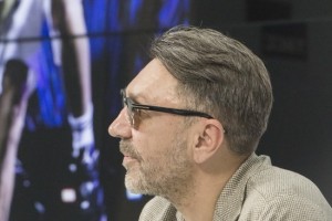 Сергей Шнуров: «Кто-то сегодня пьет водку, а завтра портвейн, а я сегодня на Первом канале, а завтра на втором»