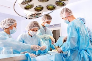 Врачи Кировской больницы провели сложную операцию и спасли астраханцу жизнь