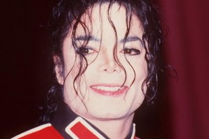 Продюсер «Богемской рапсодии» и сценарист «бондианы» готовят байопик Майкла Джексона