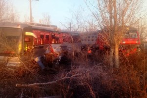 После столкновения электрички с автобусом в Красноярском районе госпитализировали 5 человек