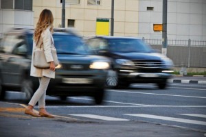 Российских пешеходов о приближении машин будет предупреждать приложение