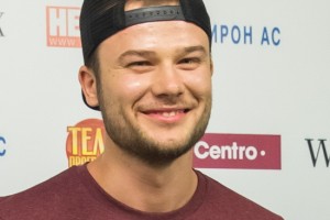 Фанаты Макса Коржа устроили пожар на его концертах в Пензе и Перми 