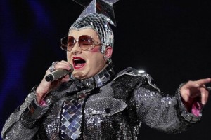 Украинцы просят Зеленского отправить на "Евровидение-2020" Верку Сердючку