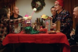 ВРЕМЯ И СТЕКЛО И МИШЕЛЬ ВЫПУСТИЛИ РОЖДЕСТВЕНСКИЙ ТРЕК