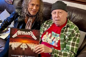 Кирк Хэмметт (METALLICA) участвует в новом проекте блюзовой легенды Питера Грина!!!!!